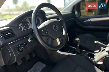 Хэтчбек Mercedes-Benz B-Class 2010 в 