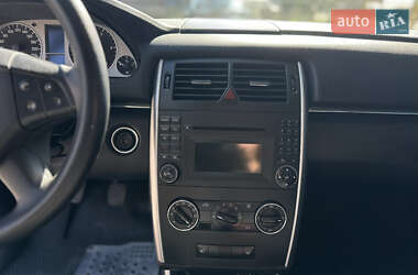 Хэтчбек Mercedes-Benz B-Class 2010 в 