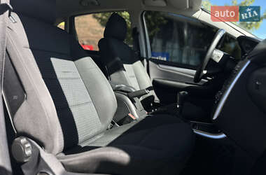 Хэтчбек Mercedes-Benz B-Class 2010 в 