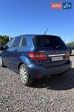 Хэтчбек Mercedes-Benz B-Class 2010 в 