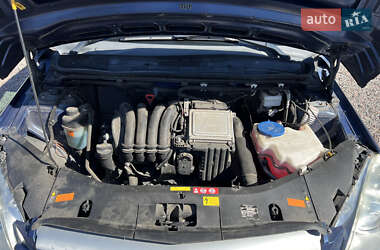 Хэтчбек Mercedes-Benz B-Class 2010 в 