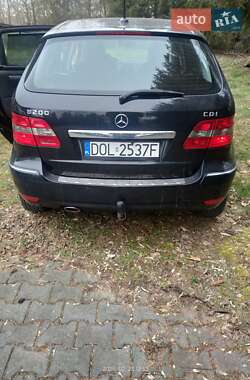 Хэтчбек Mercedes-Benz B-Class 2009 в 