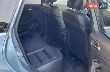 Хэтчбек Mercedes-Benz B-Class 2015 в 