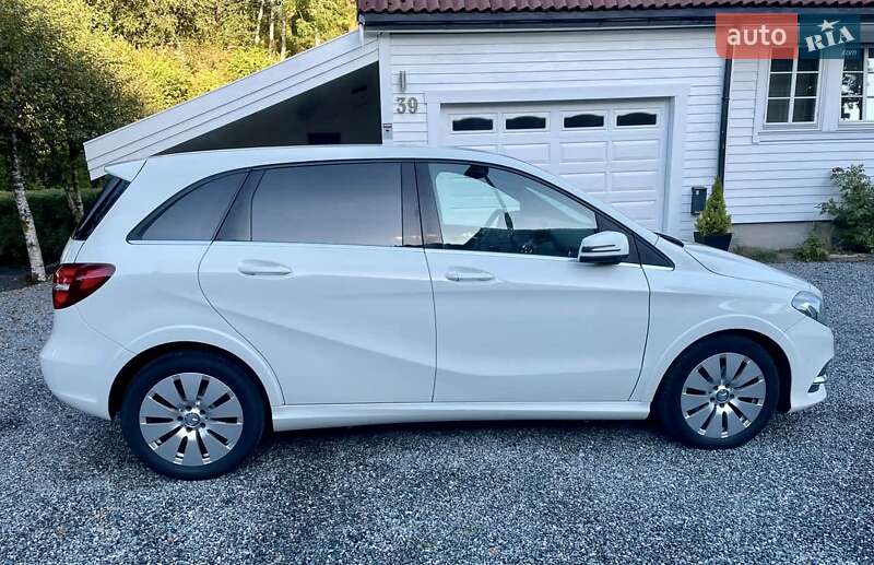 Хэтчбек Mercedes-Benz B-Class 2014 в Львове