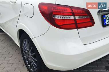 Хэтчбек Mercedes-Benz B-Class 2015 в 