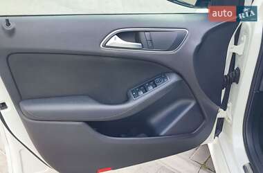 Хэтчбек Mercedes-Benz B-Class 2015 в 