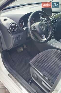 Хэтчбек Mercedes-Benz B-Class 2015 в 