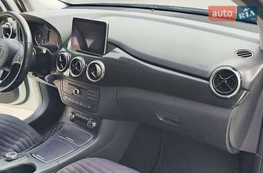 Хэтчбек Mercedes-Benz B-Class 2015 в 