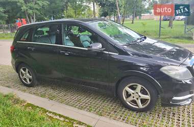 Хэтчбек Mercedes-Benz B-Class 2014 в 