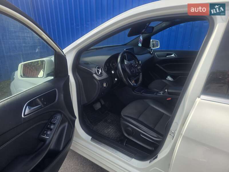 Хэтчбек Mercedes-Benz B-Class 2015 в Кропивницком