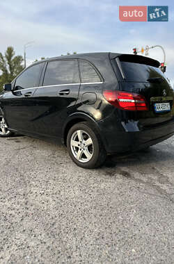 Хэтчбек Mercedes-Benz B-Class 2015 в 