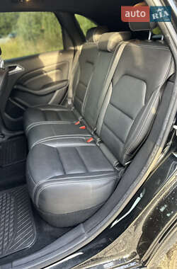 Хэтчбек Mercedes-Benz B-Class 2015 в 