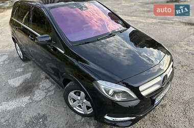 Хэтчбек Mercedes-Benz B-Class 2015 в 