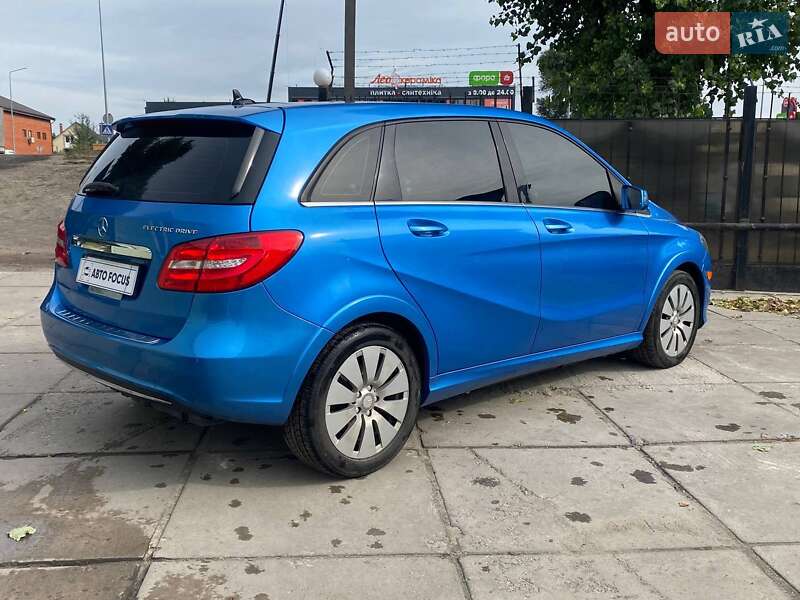 Хэтчбек Mercedes-Benz B-Class 2014 в Киеве