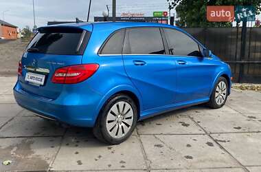Хэтчбек Mercedes-Benz B-Class 2014 в 