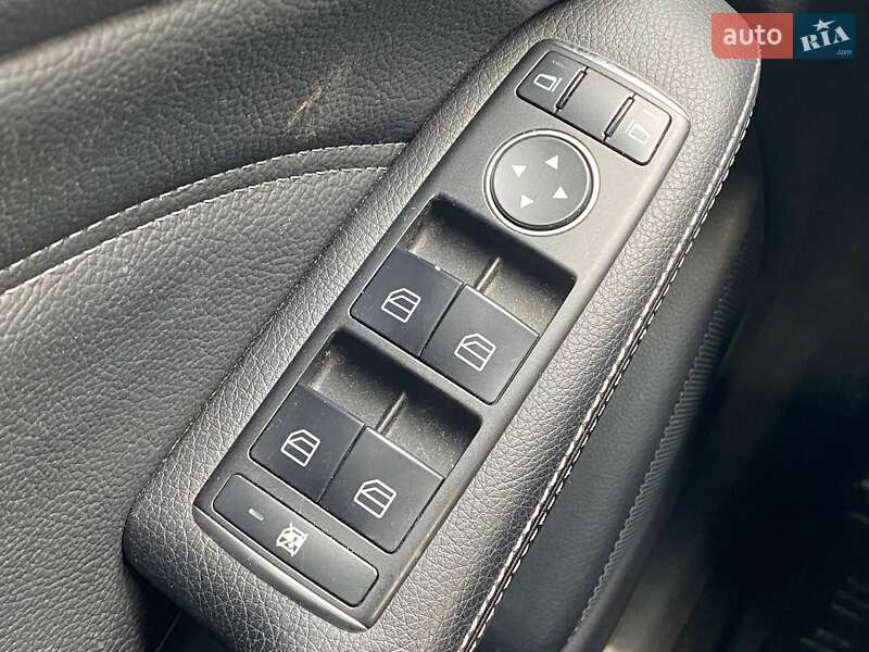 Хэтчбек Mercedes-Benz B-Class 2014 в Киеве