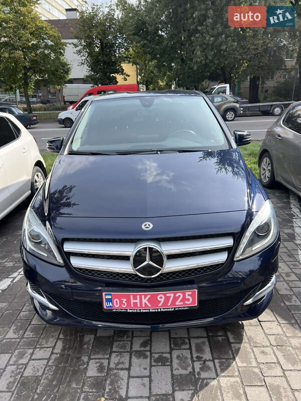 Хэтчбек Mercedes-Benz B-Class 2017 в Львове