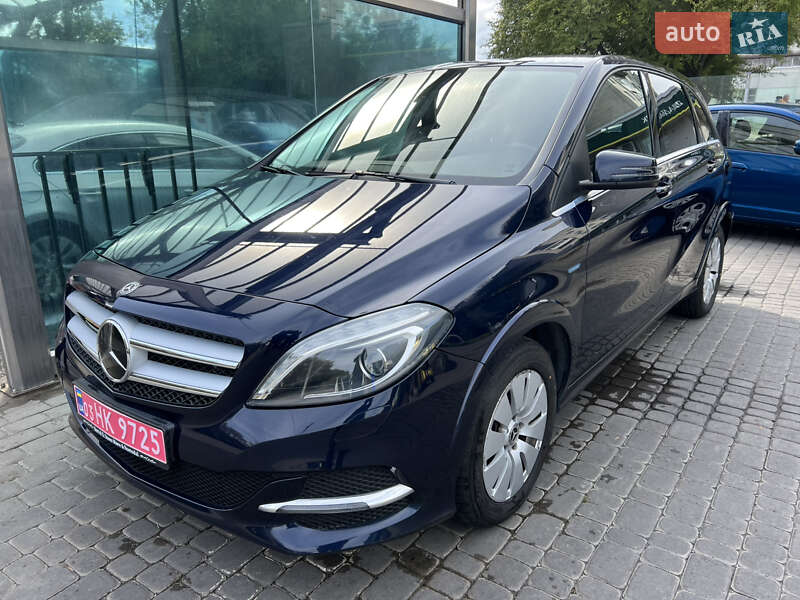 Хэтчбек Mercedes-Benz B-Class 2017 в Львове