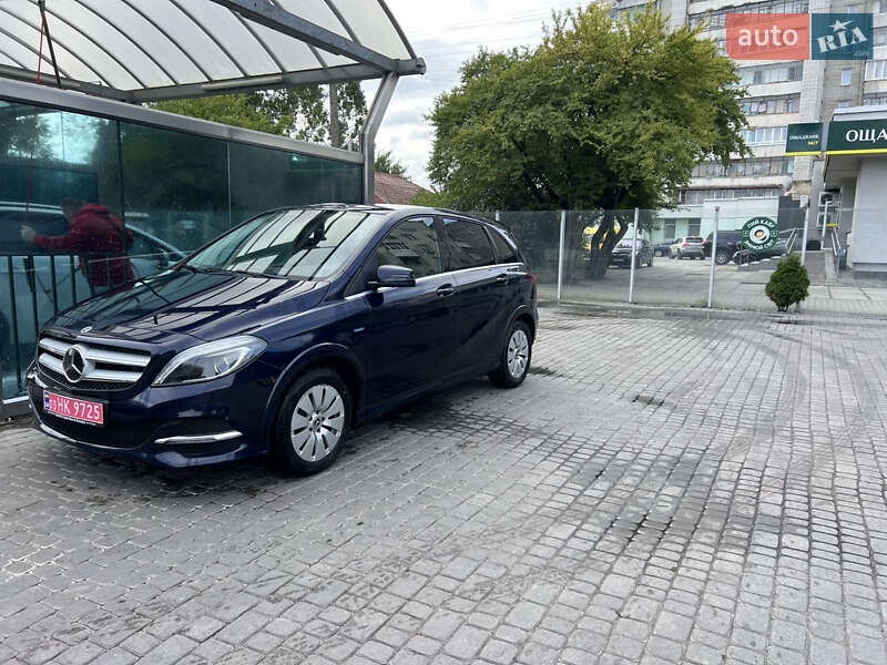 Хэтчбек Mercedes-Benz B-Class 2017 в Львове
