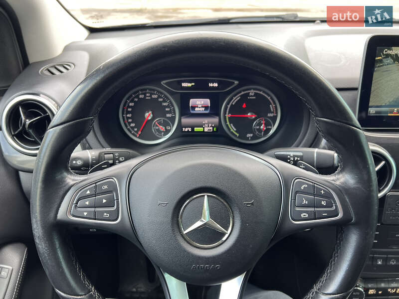 Хэтчбек Mercedes-Benz B-Class 2017 в Львове