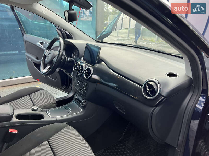 Хэтчбек Mercedes-Benz B-Class 2017 в Львове