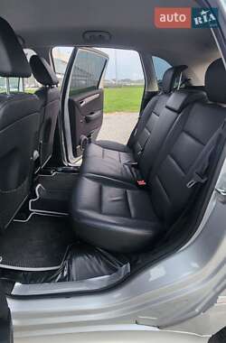 Хэтчбек Mercedes-Benz B-Class 2011 в 