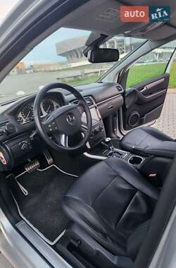 Хэтчбек Mercedes-Benz B-Class 2011 в 