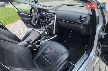 Хэтчбек Mercedes-Benz B-Class 2011 в 