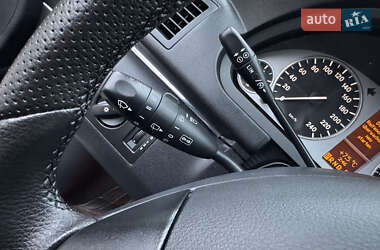 Хэтчбек Mercedes-Benz B-Class 2009 в 