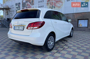 Хэтчбек Mercedes-Benz B-Class 2015 в 