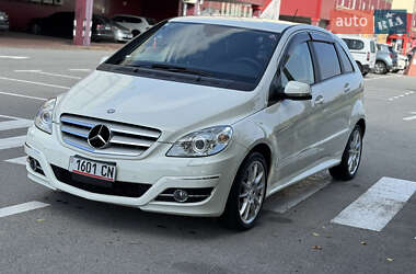 Хетчбек Mercedes-Benz B-Class 2010 в 