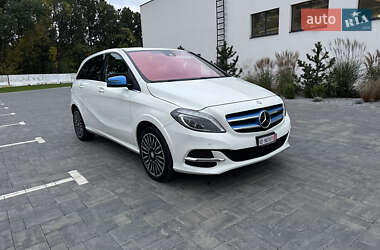 Хэтчбек Mercedes-Benz B-Class 2015 в 
