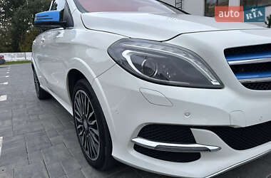 Хэтчбек Mercedes-Benz B-Class 2015 в 