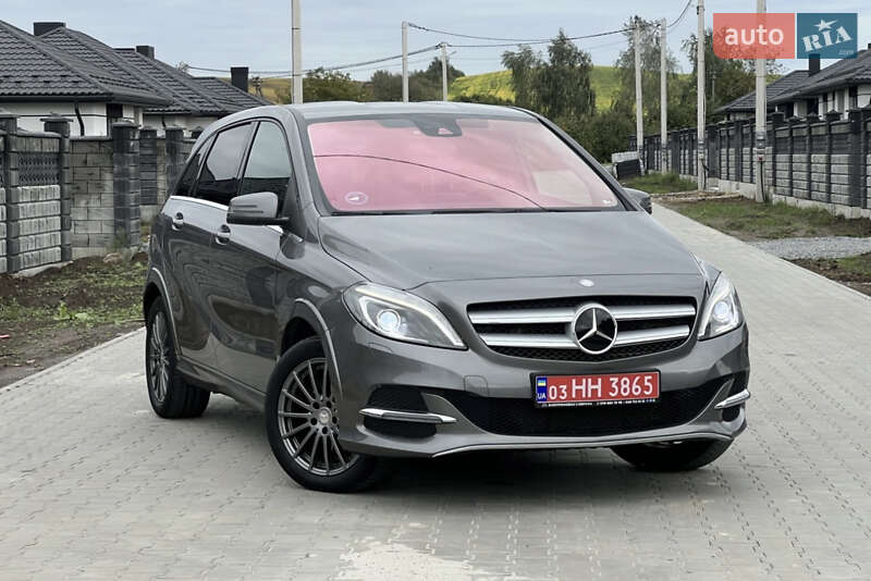 Хэтчбек Mercedes-Benz B-Class 2015 в 