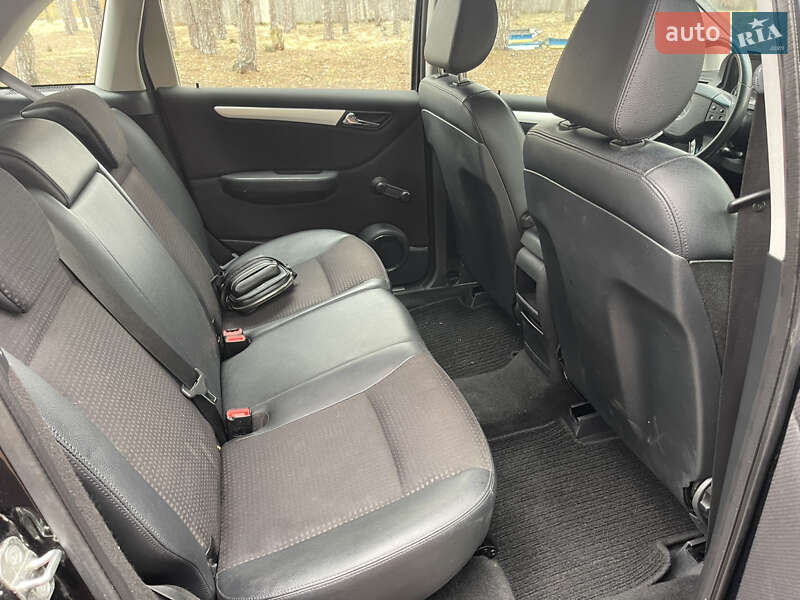 Хетчбек Mercedes-Benz B-Class 2006 в Києві фото 21 Хетчбек Mercedes-Benz B-Class 2006 в Києві