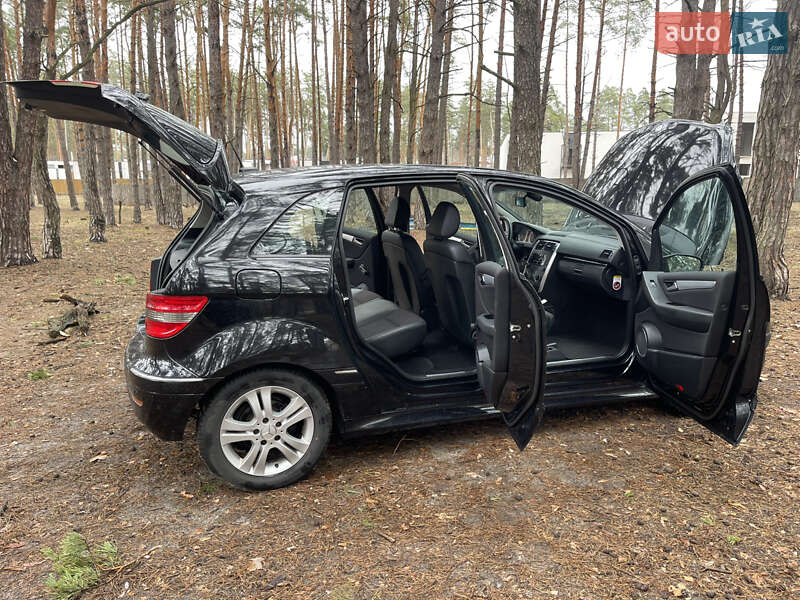 Хетчбек Mercedes-Benz B-Class 2006 в Києві фото 30 Хетчбек Mercedes-Benz B-Class 2006 в Києві