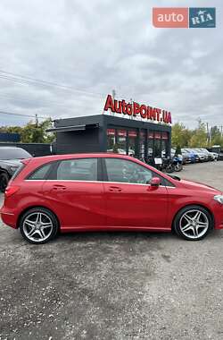 Хэтчбек Mercedes-Benz B-Class 2013 в 