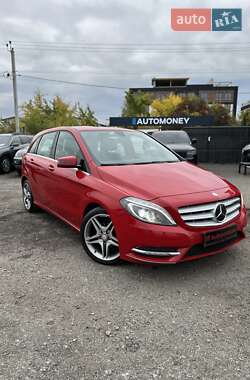 Хэтчбек Mercedes-Benz B-Class 2013 в 