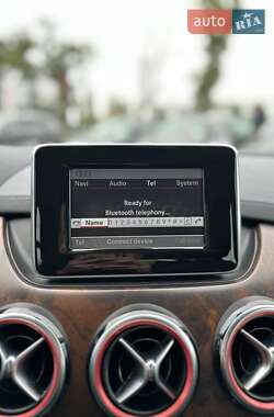 Хэтчбек Mercedes-Benz B-Class 2013 в 
