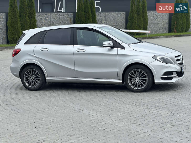 Хетчбек Mercedes-Benz B-Class 2016 в Львові фото 12 Хетчбек Mercedes-Benz B-Class 2016 в Львові
