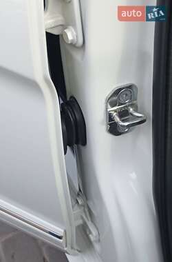 Хэтчбек Mercedes-Benz B-Class 2010 в 
