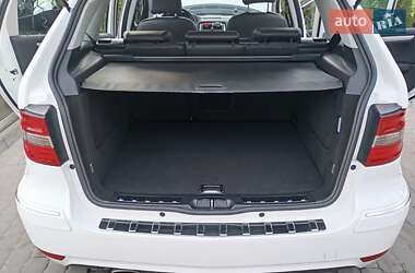 Хэтчбек Mercedes-Benz B-Class 2010 в 