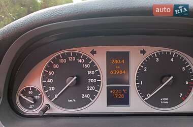 Хэтчбек Mercedes-Benz B-Class 2010 в 