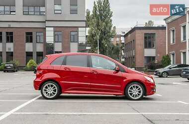 Хэтчбек Mercedes-Benz B-Class 2010 в 