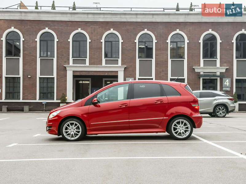 Хетчбек Mercedes-Benz B-Class 2010 в Києві фото 15 Хетчбек Mercedes-Benz B-Class 2010 в Києві