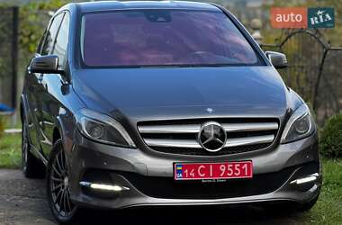 Хетчбек Mercedes-Benz B-Class 2015 в 