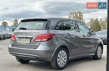 Хэтчбек Mercedes-Benz B-Class 2016 в 