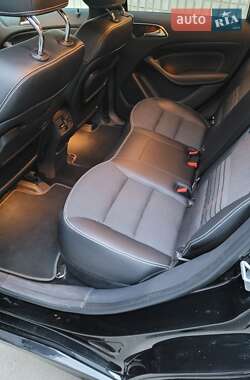 Хэтчбек Mercedes-Benz B-Class 2014 в 