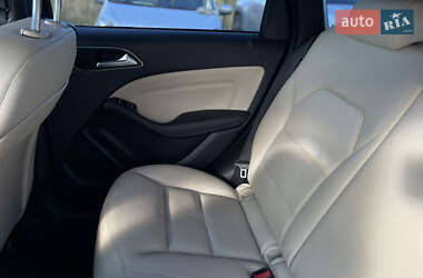 Хэтчбек Mercedes-Benz B-Class 2014 в 
