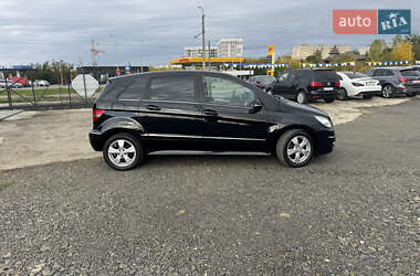 Хэтчбек Mercedes-Benz B-Class 2010 в 